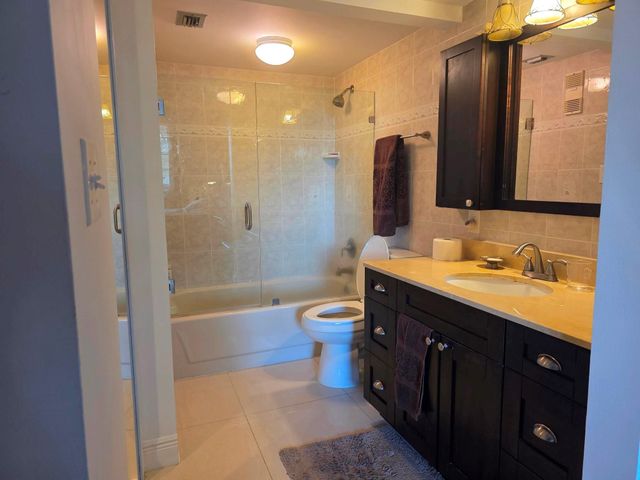 1101 Colony Point Cir 304, Pembroke Pines, FL 33026