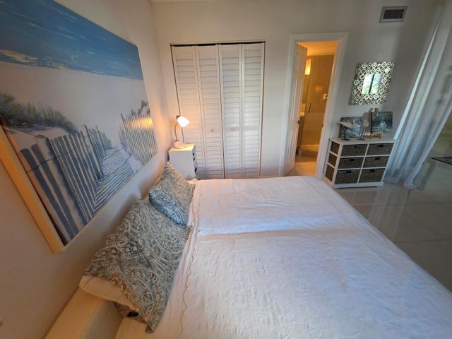 1101 Colony Point Cir 304, Pembroke Pines, FL 33026