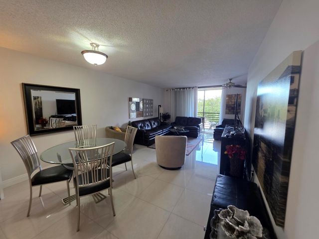 1101 Colony Point Cir 304, Pembroke Pines, FL 33026