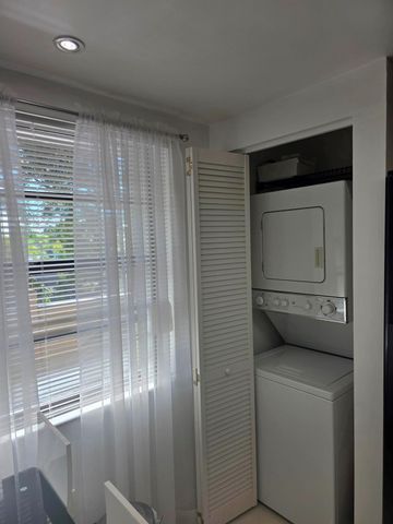 1101 Colony Point Cir 304, Pembroke Pines, FL 33026