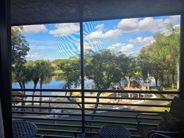 1101 Colony Point Cir 304, Pembroke Pines, FL 33026