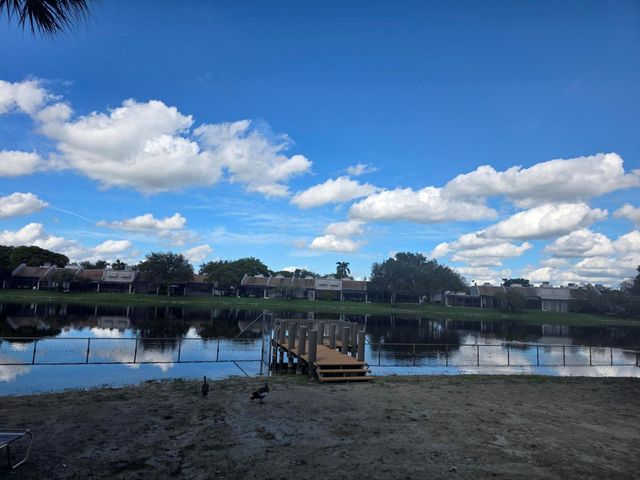 1101 Colony Point Cir 304, Pembroke Pines, FL 33026