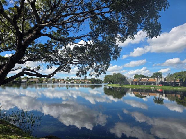 1101 Colony Point Cir 304, Pembroke Pines, FL 33026