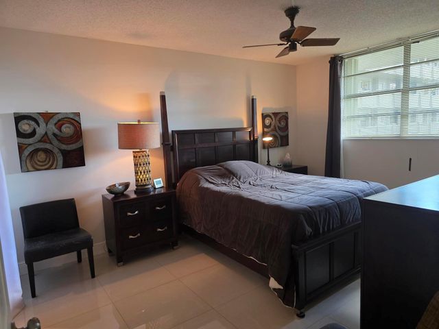 1101 Colony Point Cir 304, Pembroke Pines, FL 33026