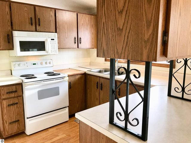 2415 50th Avenue, Lakeview, MI 48850