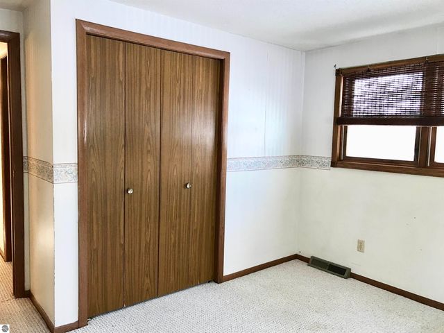 2415 50th Avenue, Lakeview, MI 48850