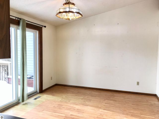 2415 50th Avenue, Lakeview, MI 48850