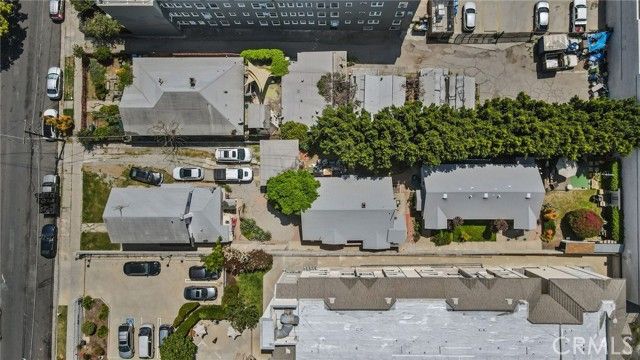 1137 N Madison, Los Angeles, CA 90029