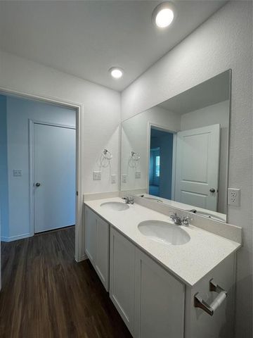 10717 Steinbeck DR, Austin, TX 78747
