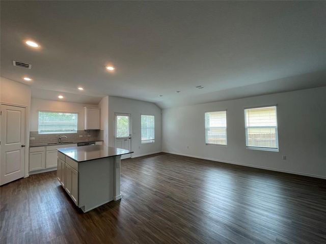 10717 Steinbeck DR, Austin, TX 78747