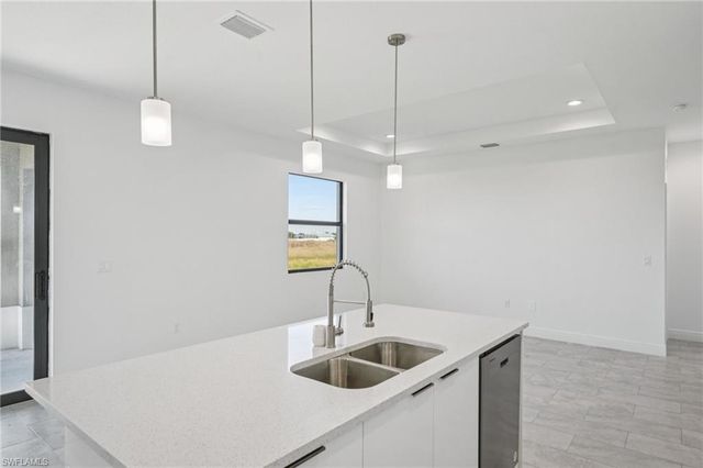 7015 Jolly CIR, Labelle, FL 33935