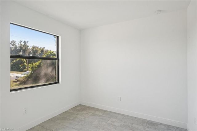 7015 Jolly CIR, Labelle, FL 33935