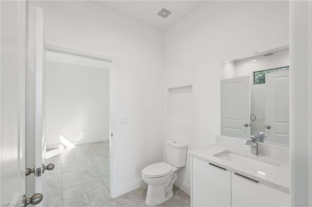 7015 Jolly CIR, Labelle, FL 33935