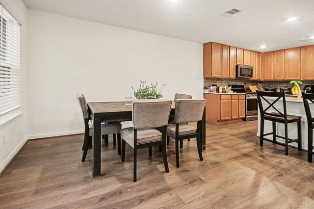 2022 Rebel Way, Alvin, TX 77511