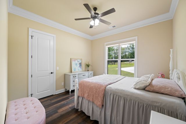 185 Stately Oak Dr, Huntingdon, TN 38344