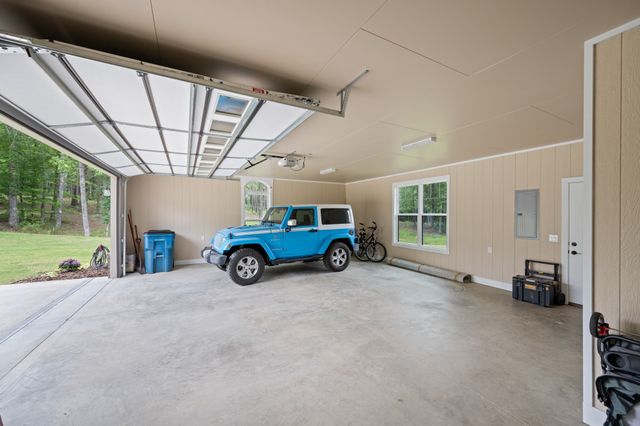 185 Stately Oak Dr, Huntingdon, TN 38344