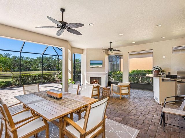 2525 VACCARO DRIVE, Sarasota, FL 34231