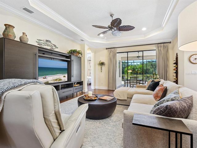 2525 VACCARO DRIVE, Sarasota, FL 34231