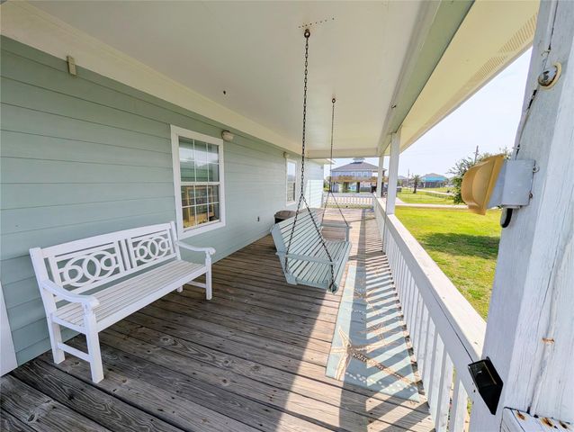 942 Surfview, Crystal Beach, TX 77650