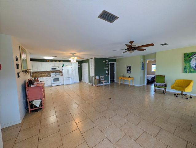 942 Surfview, Crystal Beach, TX 77650