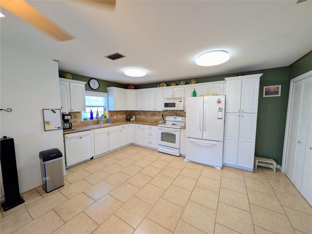 942 Surfview, Crystal Beach, TX 77650