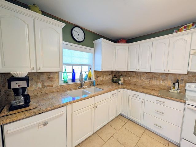 942 Surfview, Crystal Beach, TX 77650