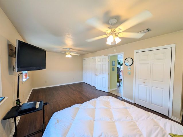 942 Surfview, Crystal Beach, TX 77650
