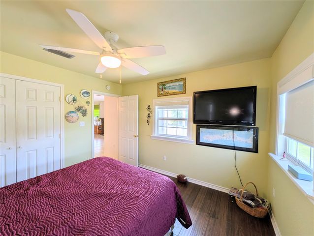 942 Surfview, Crystal Beach, TX 77650