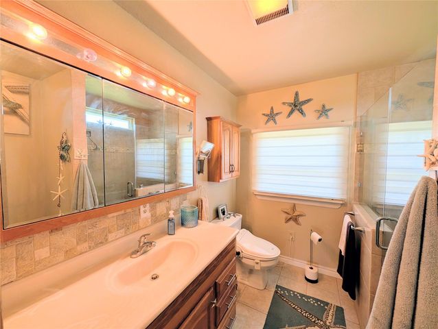 942 Surfview, Crystal Beach, TX 77650