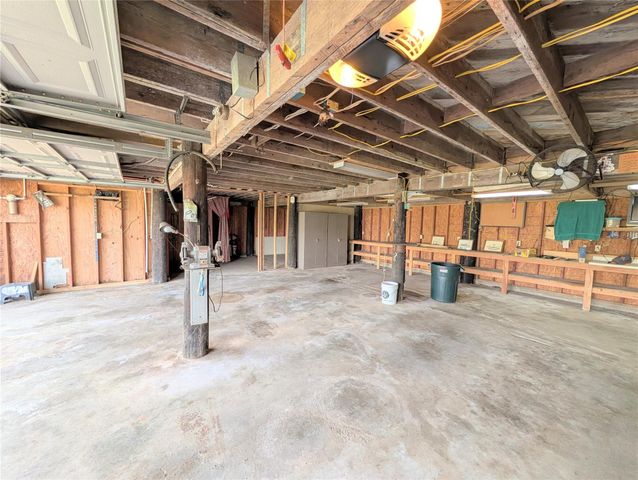 942 Surfview, Crystal Beach, TX 77650