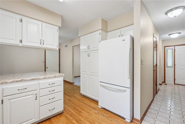 1129 Hampton Court, Iowa City, IA 52240