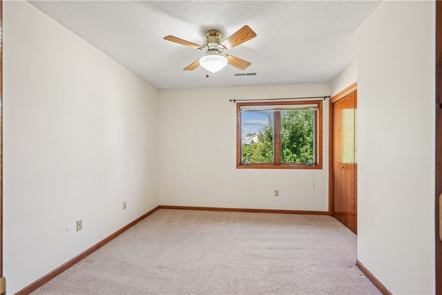1129 Hampton Court, Iowa City, IA 52240