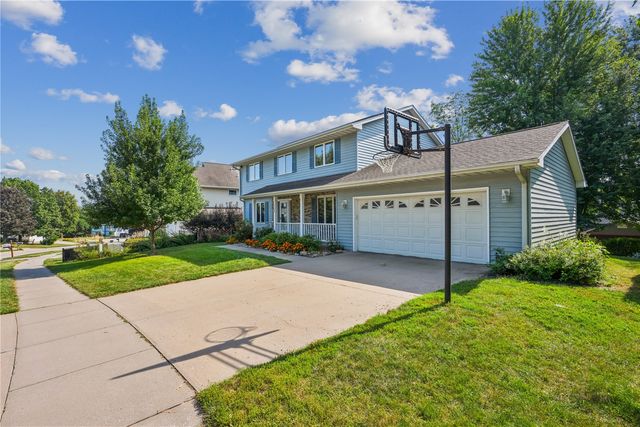 1129 Hampton Court, Iowa City, IA 52240