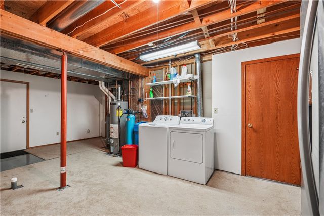 1129 Hampton Court, Iowa City, IA 52240