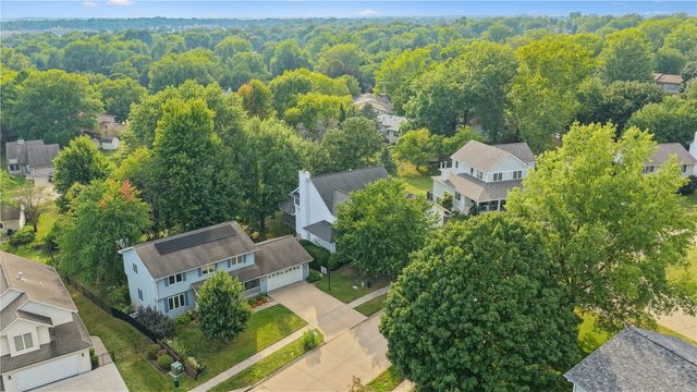 1129 Hampton Court, Iowa City, IA 52240