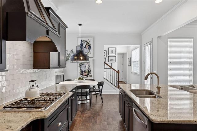 2465 Red Wine Oak Drive, Braselton, GA 30517