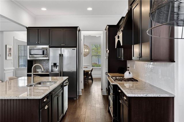 2465 Red Wine Oak Drive, Braselton, GA 30517