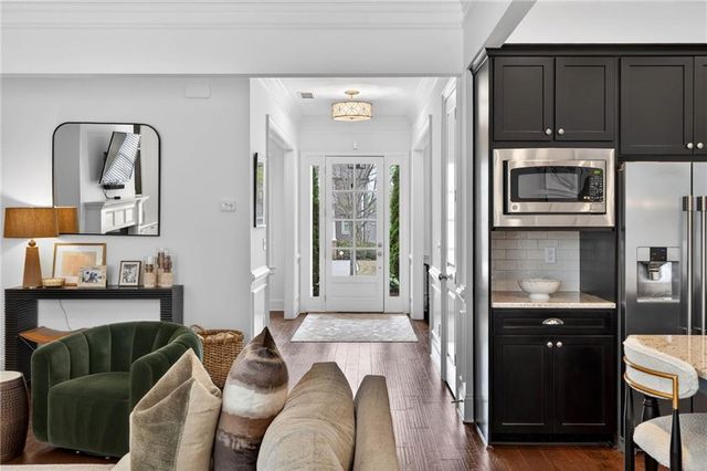 2465 Red Wine Oak Drive, Braselton, GA 30517