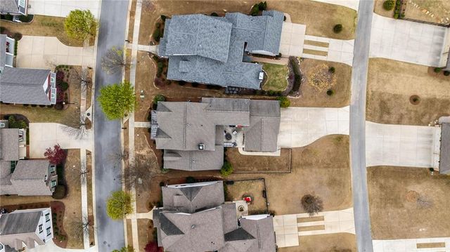 2465 Red Wine Oak Drive, Braselton, GA 30517