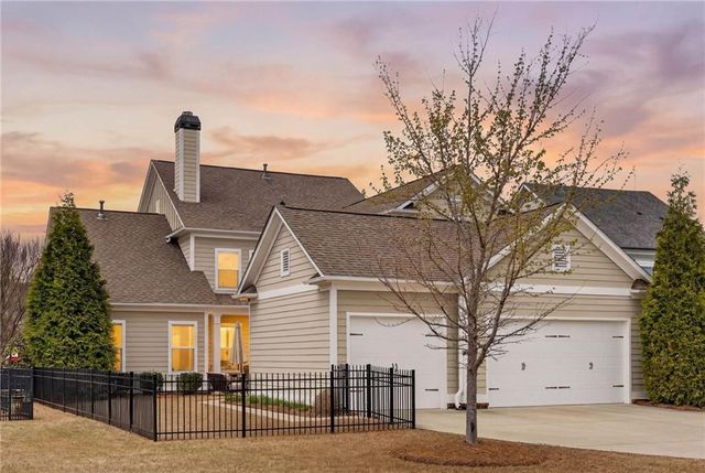 2465 Red Wine Oak Drive, Braselton, GA 30517