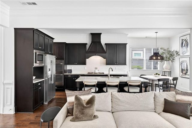 2465 Red Wine Oak Drive, Braselton, GA 30517