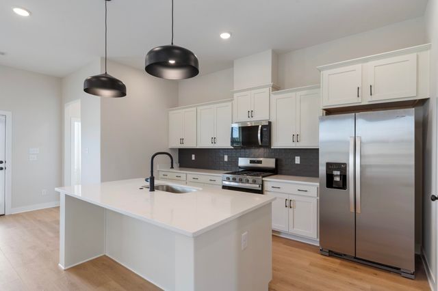 9944 DELPHINIUM DR N, Cordova, TN 38018