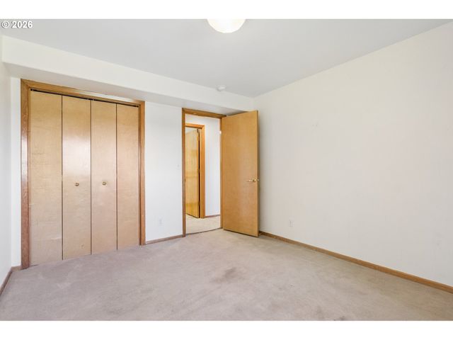 22016 AIRPORT Rd Ne, Aurora, OR 97002