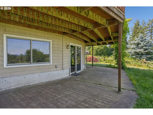 22016 AIRPORT Rd Ne, Aurora, OR 97002