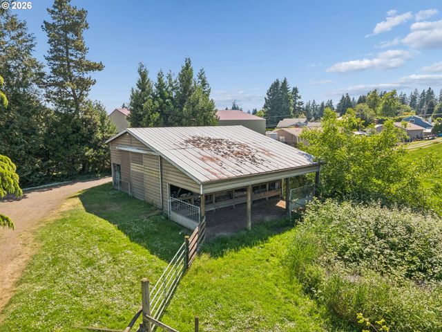 22016 AIRPORT Rd Ne, Aurora, OR 97002