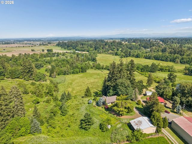 22016 AIRPORT Rd Ne, Aurora, OR 97002