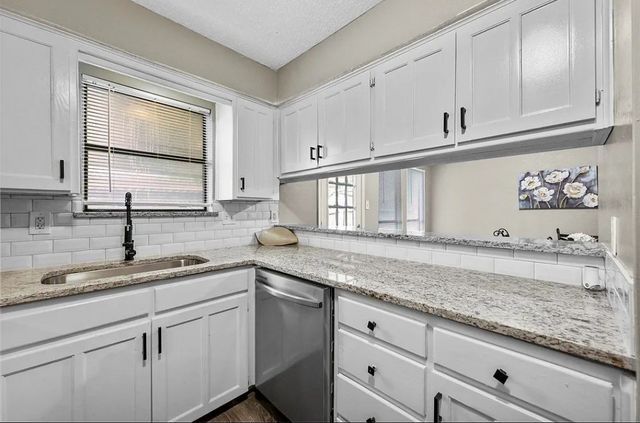 2401 Long Ridge Lane, Arlington, TX 76014