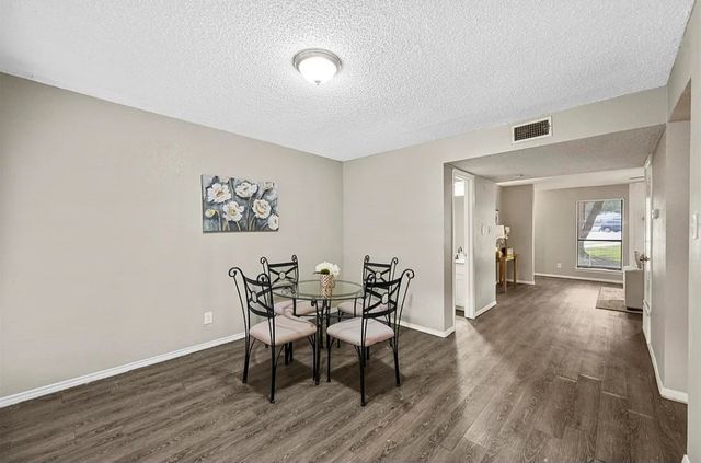 2401 Long Ridge Lane, Arlington, TX 76014