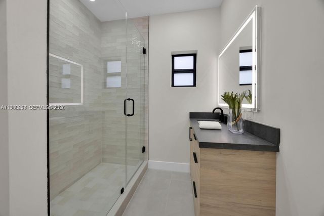 305 Fluvia Ave, Coral Gables, FL 33134