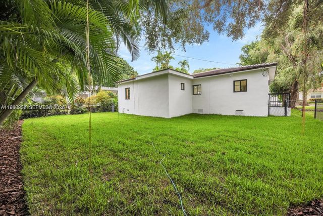 305 Fluvia Ave, Coral Gables, FL 33134